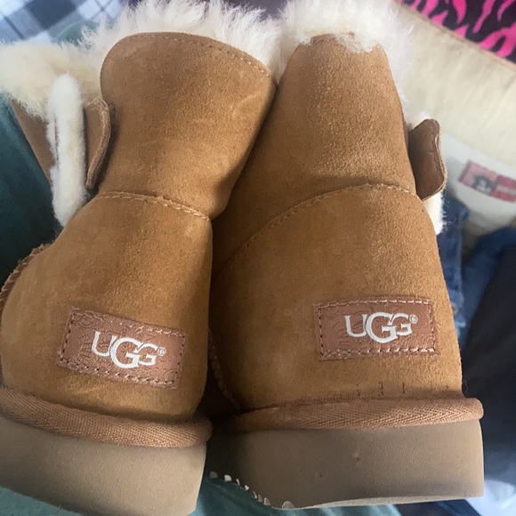 Ugg boots - Picture 7 of 7